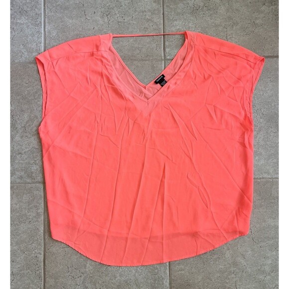 Torrid Size 3 Lightweight Sheer Blouse Flowy Vibrant - Picture 1 of 6